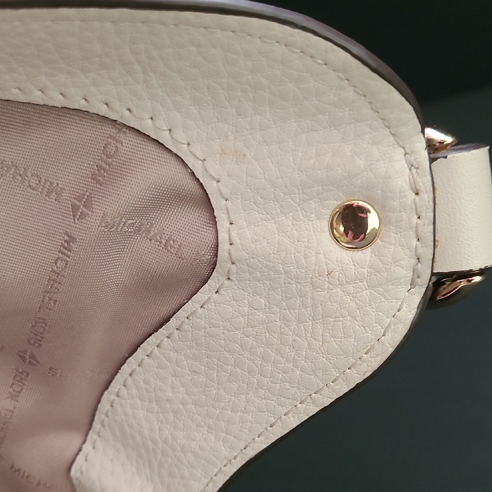 Michael Kors Buff Colored Arlo Bag Elegant Design - Picture 12 of 15